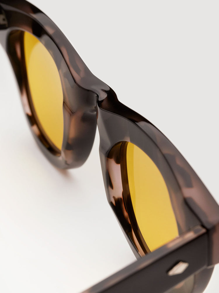 Onyx Amber